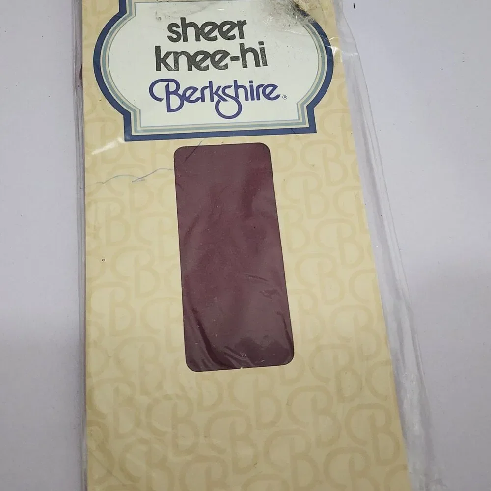 Vintage Berkshire Sheer Knee-Hi Stockings Nylon Sandalfoot Wide Comfort Top Set